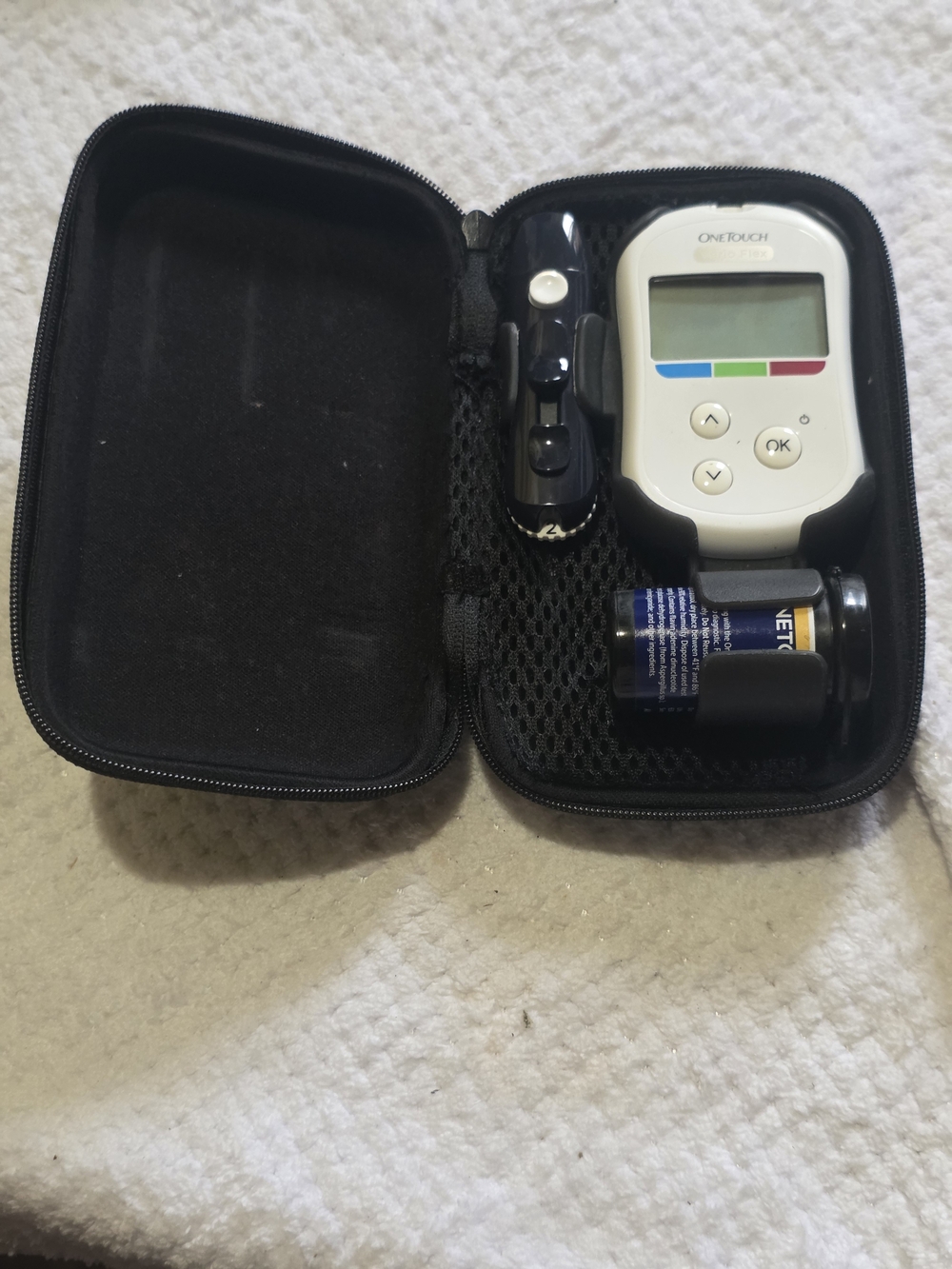White Portable Glucose Meter Kit with Carry Case